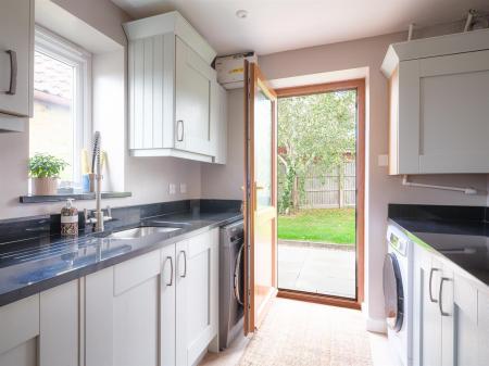 18 Chevral Close-44.jpg