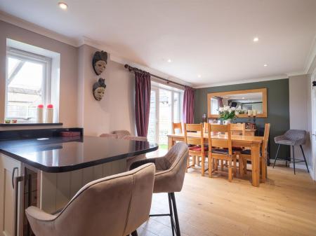 18 Chevral Close-36.jpg