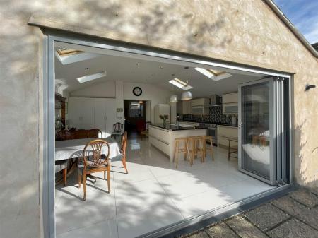 Bi Folds