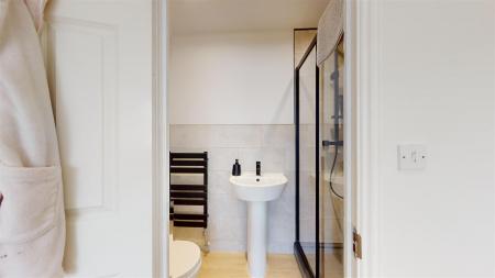 En Suite Shower Room