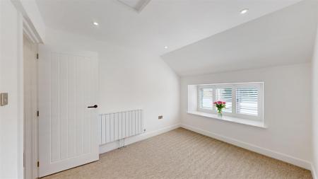 Empingham-Road-Stamford-04092025_172417.jpg