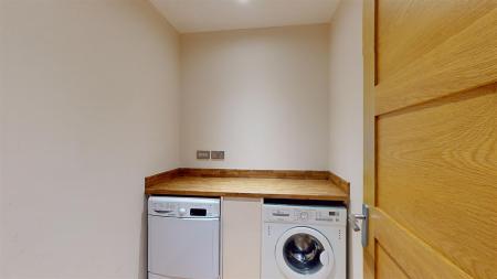 5-Woodbridge-Mews-12062023_154247.jpg