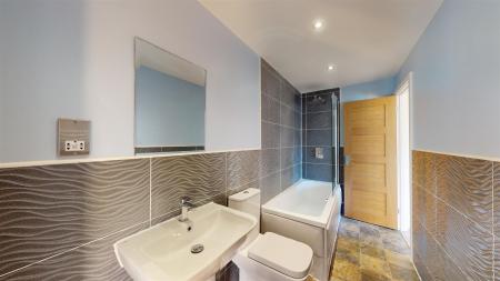 5-Woodbridge-Mews-12062023_154820.jpg