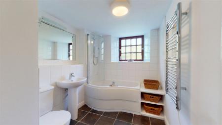 Bathroom.jpg