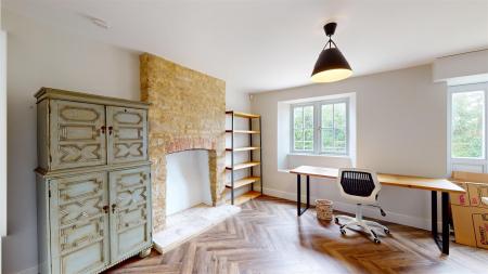 Snug/Playroom