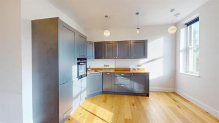 Flat-6-Brownlow-Quay-05162024_202700.jpg