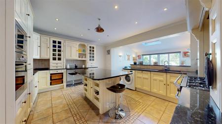 Kitchen/Breakfast Room