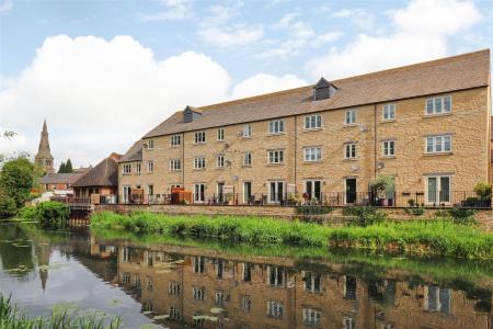 Riverside Place, Stamford