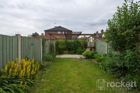 28_Eaves_Lane_gwi_52