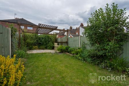 28_Eaves_Lane_gwi_52