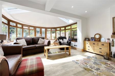 Living Room/Orangery