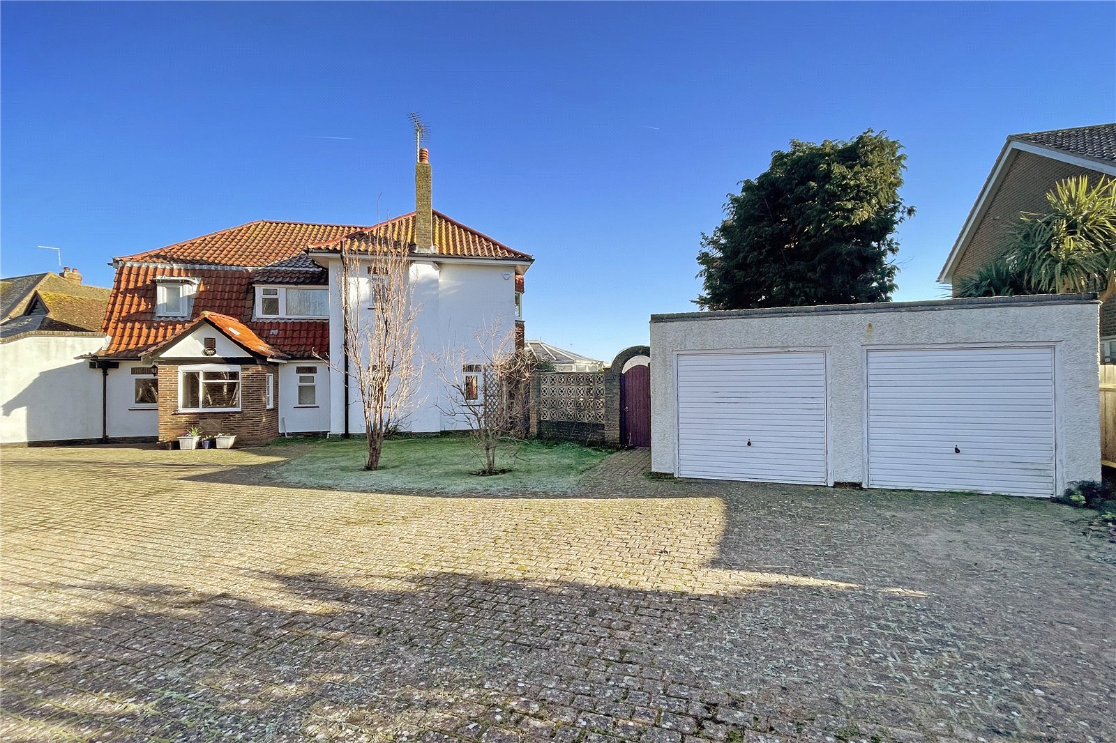 5 bedroom House for sale in Littlehampton