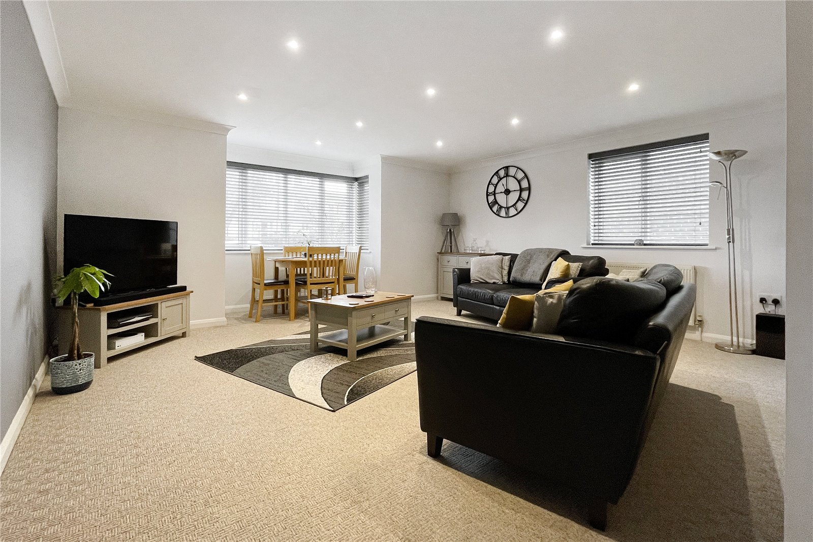 2 bedroom Apartment for sale in Littlehampton