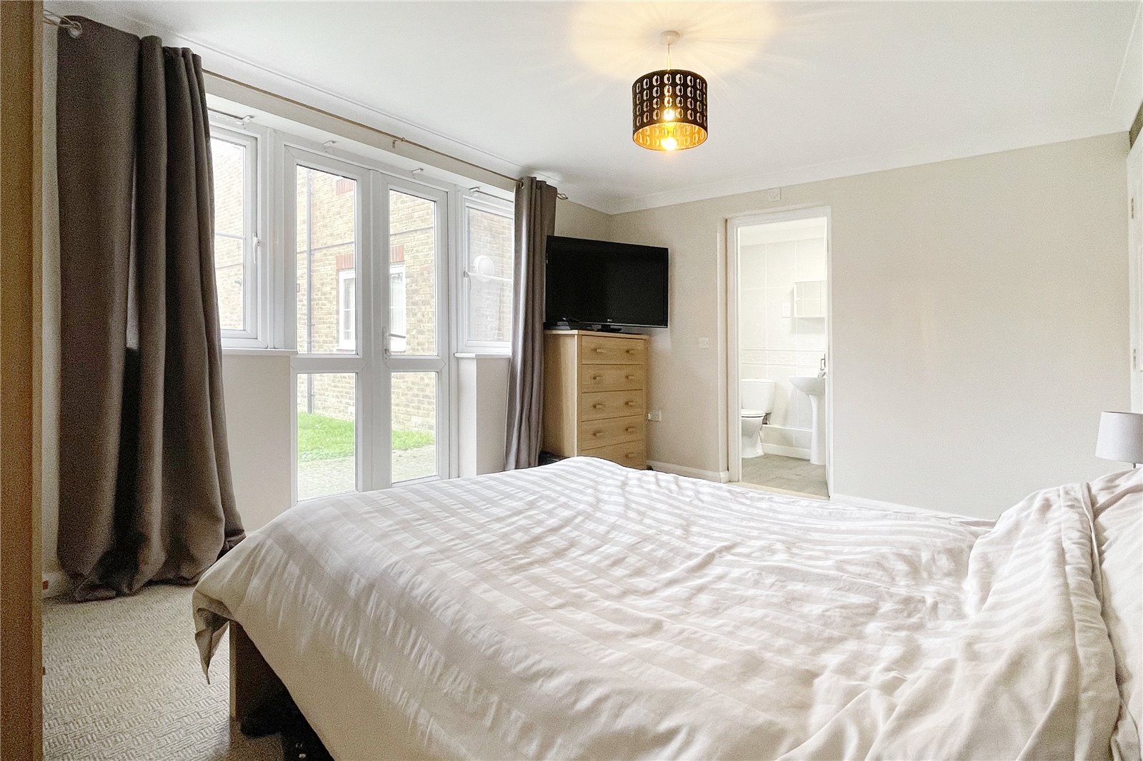2 bedroom Apartment for sale in Littlehampton