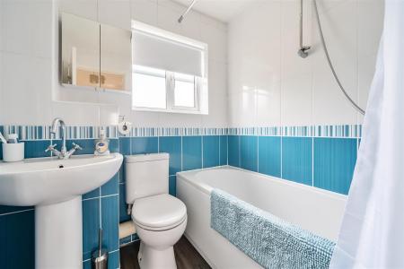 Lydford Bathroom.jpg