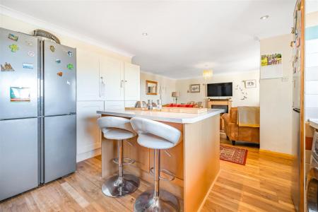 Cleevece KitchenBreakfast.jpg