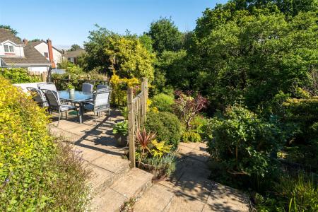 Holtwood Garden Dining.jpg