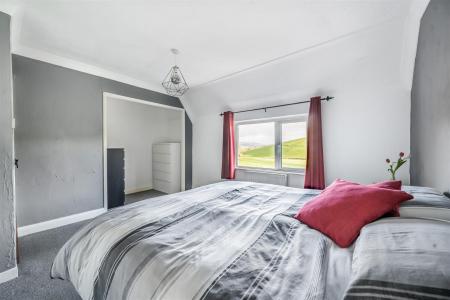 Tor House Bed 2.jpg