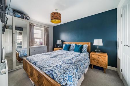 Turnpike Bed 1.jpg