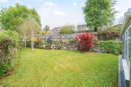 GW25 Garden..jpg