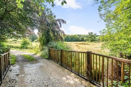 Ludd House Bridge.jpg