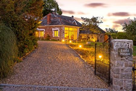 Ludd House Twilight 13.jpg