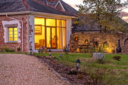 Ludd House Twilight 7.jpg