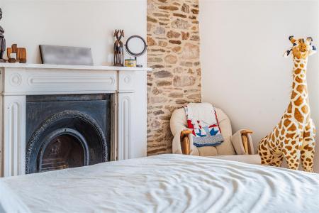 Ludd House Bed3.jpg