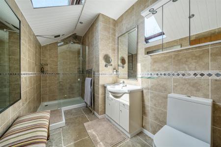 TRH Shower Room Ensuite 24-681267c83cfdd-1264618-A