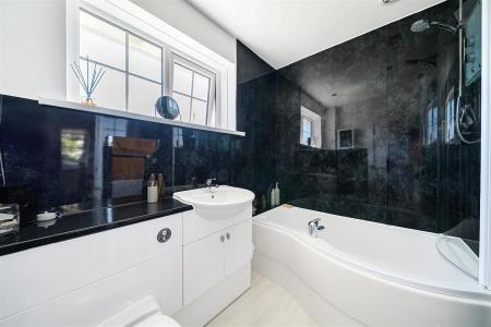 Uphill Bathroom.jpg