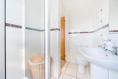 Savery Ensuite.jpg