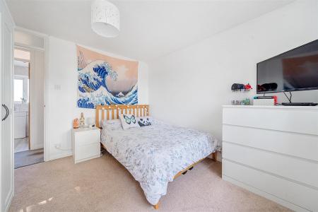 Savery Bed 2..jpg