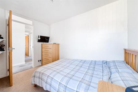 Savery Bed 3.jpg