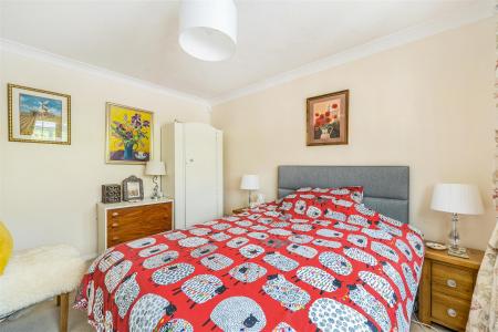 Trehill Bed 2.jpg