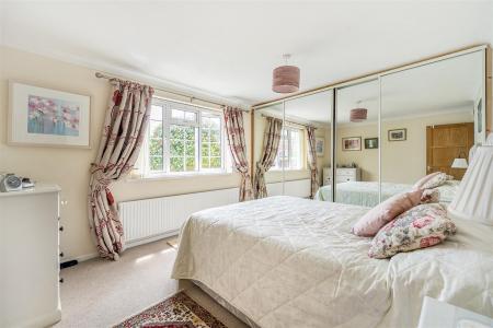 Trehill Bed 1..jpg