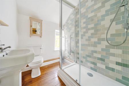 Backwater Shower Roombl.jpg