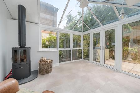 Longstem Garden Roombl.jpg
