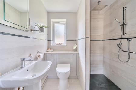 Spinney Shower Room.jpg