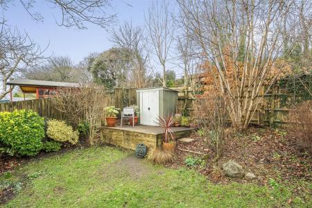 Henlake Garden..jpg