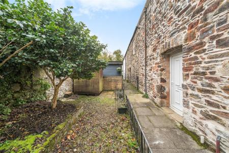 Harris Cotts Shared Path & Private Space bl.jpg