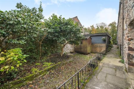 Harris Cotts Shared Path & Private Space.jpg