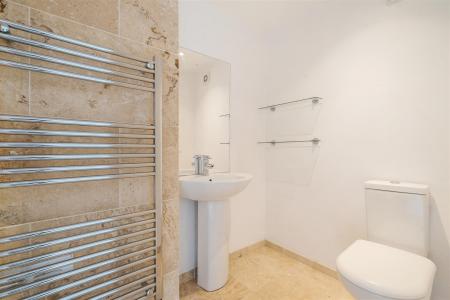 Harris Cotts Ensuite.jpg