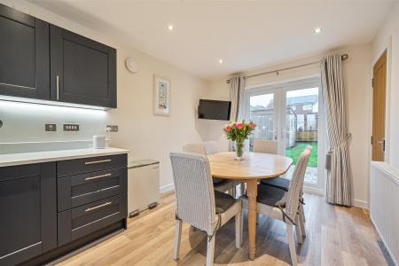 Maple Kitchen Dining.jpg