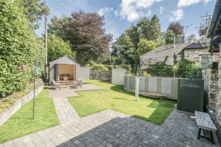 East Barn Garden.jpg