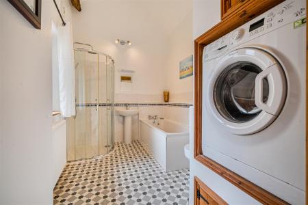 West Barn Family Bathroom.jpg