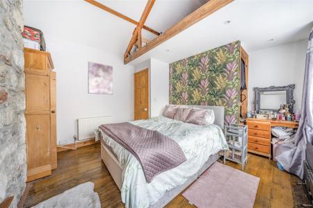 Clare St Bedroom.jpg