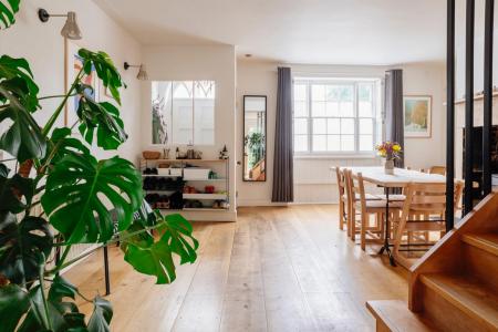 Open Plan Living Room/Kitchen