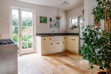 Open Plan Living Room/Kitchen