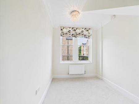Ground Floor Bedroom/Dining Room