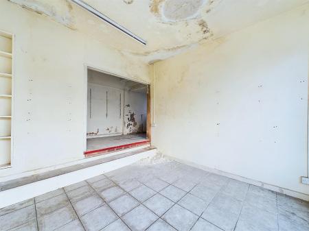 CAM03810G0-PR0160-STILL005.jpg